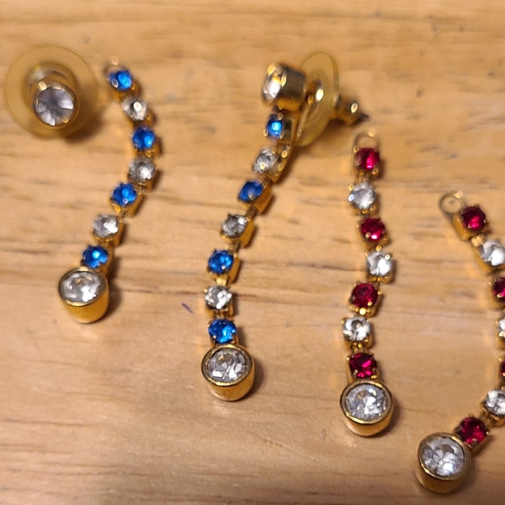 Avon Gold and Multicolor Crystal Earrings - Picture 4 of 4